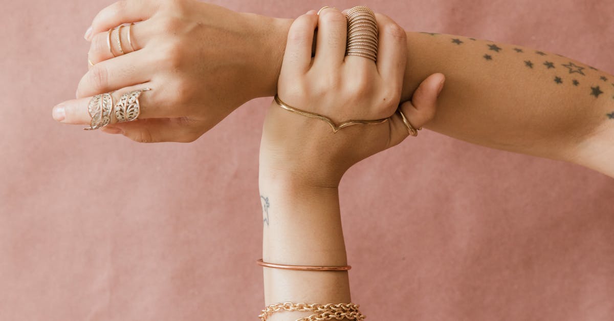 Balancing Complexity and Simplicity in Geometric Tattoos